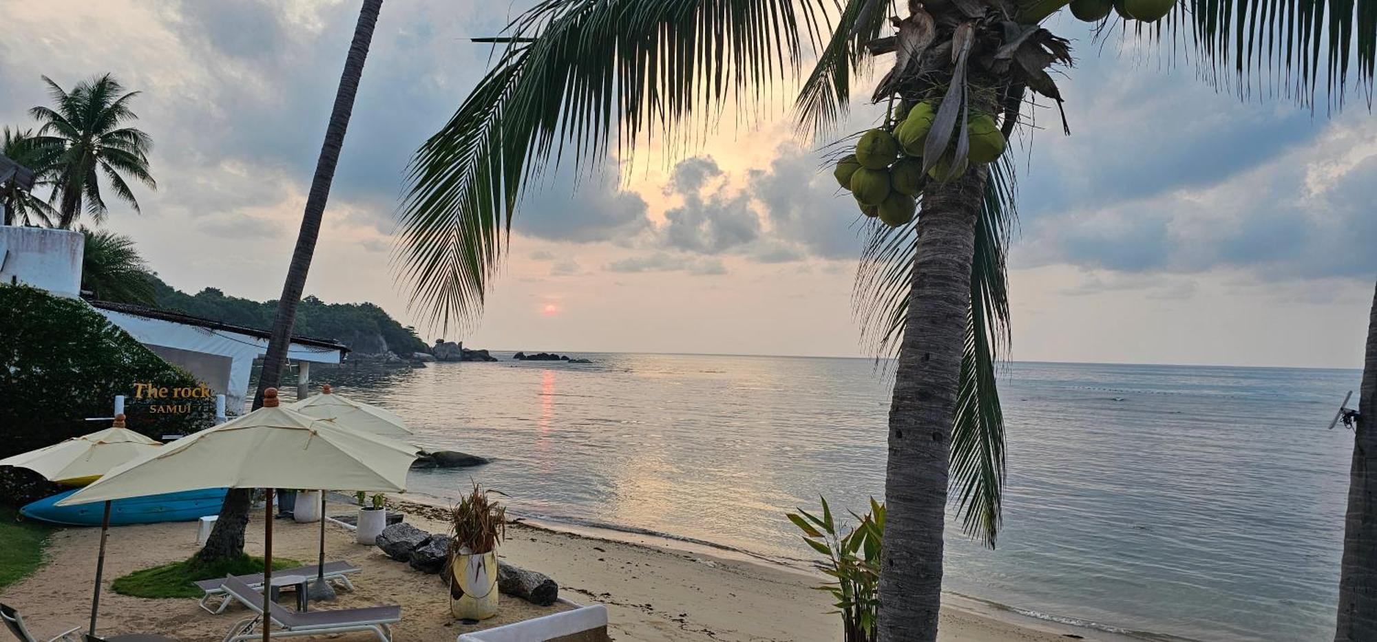 The Rock Samui Beach Resort Lamai Beach  Екстер'єр фото